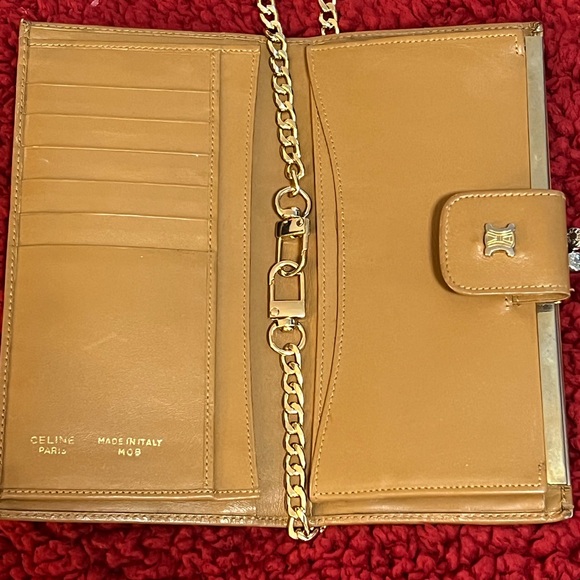 CELINE AUTHENTIC LEATHER LONG BIFOLD WALLET WITH KISS LOCK AND CHAIN. EUC. - Picture 4 of 12